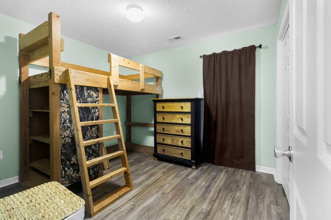 Building Photo - 116 Gregory Dr