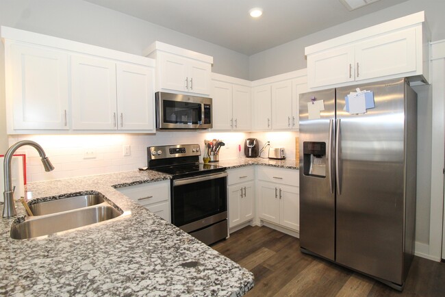Building Photo - 2648 N Ward Dr