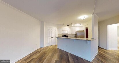 Building Photo - 801 S Pitt St