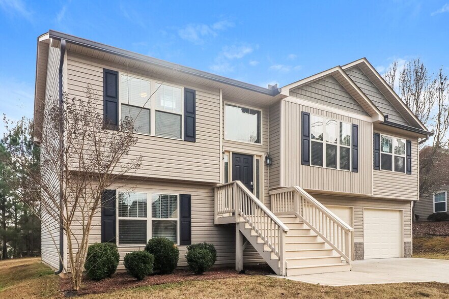 Building Photo - 913 West Ave