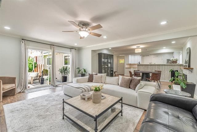 Primary Photo - 3425 Dormer Ave