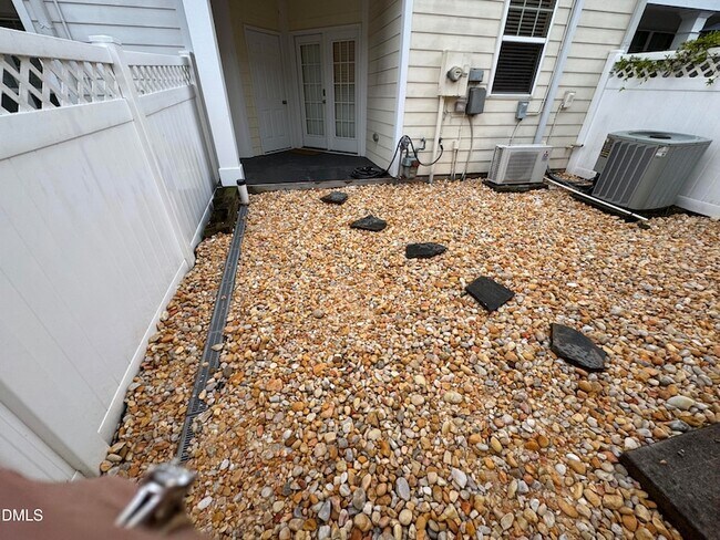 Building Photo - 1045 Philpott Dr