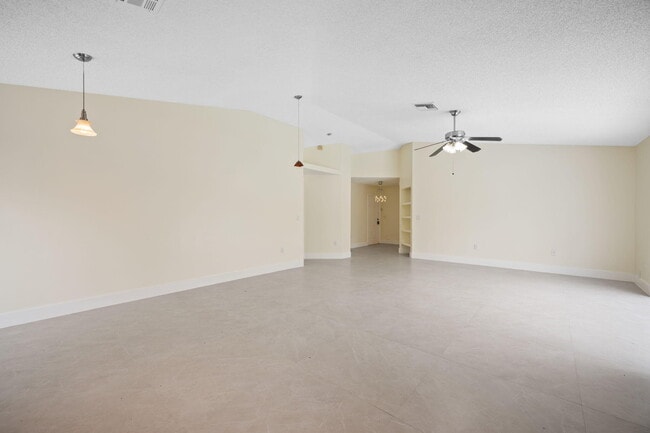 Building Photo - 13400 NW 5th Ct