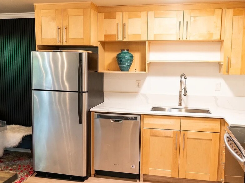 Kitchen - 7929 SW 40th Ave