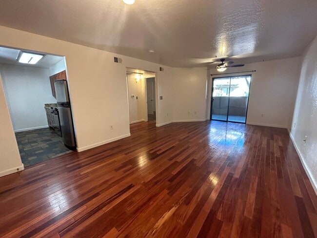 Building Photo - 1287 N Alma School Rd