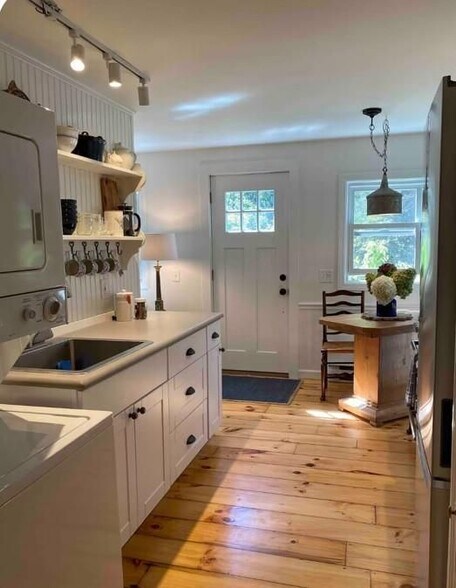 Building Photo - 87 Wood Ln