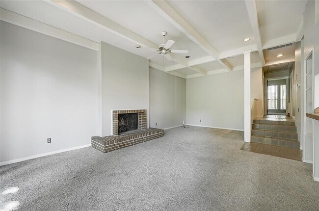 Building Photo - 6305 Shadow Valley Dr