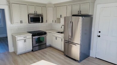 Building Photo - 22 Main St