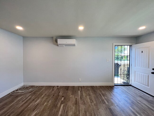 Building Photo - 5852 Santa Barbara Ave