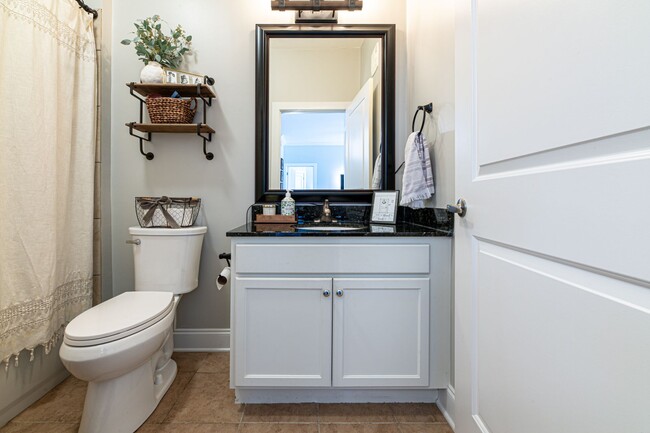Building Photo - Knoxville 37920 - Riverfront Condo for Ren...