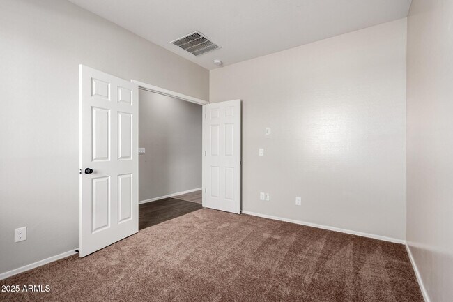 Building Photo - 2934 S 104th Ln