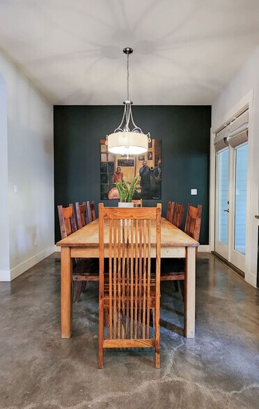 Building Photo - 803B Dawson Rd