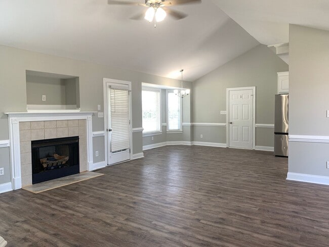 Building Photo - Beautifully Renovated Ranch, Nestled In Pr...