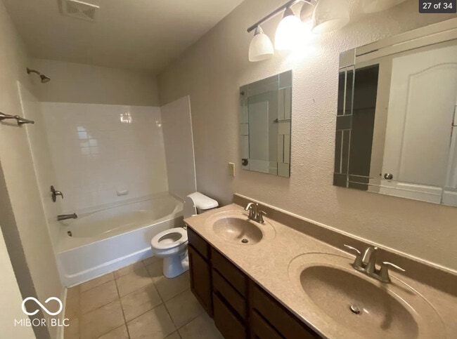 Building Photo - 12220 E 141st St