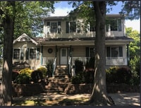 Building Photo - 292 Born St