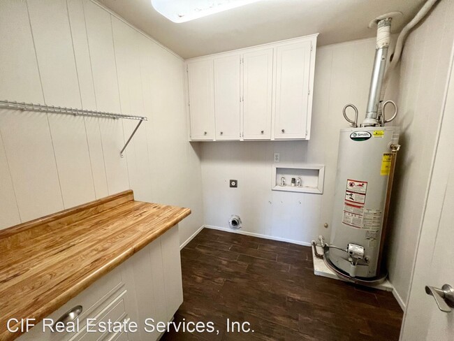 Building Photo - 3 br, 2 bath House - 3407 Oakridge Ln.