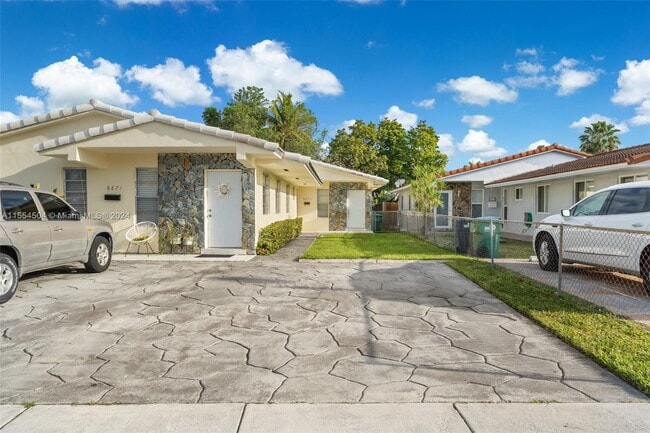 Primary Photo - 8873 SW 25th St