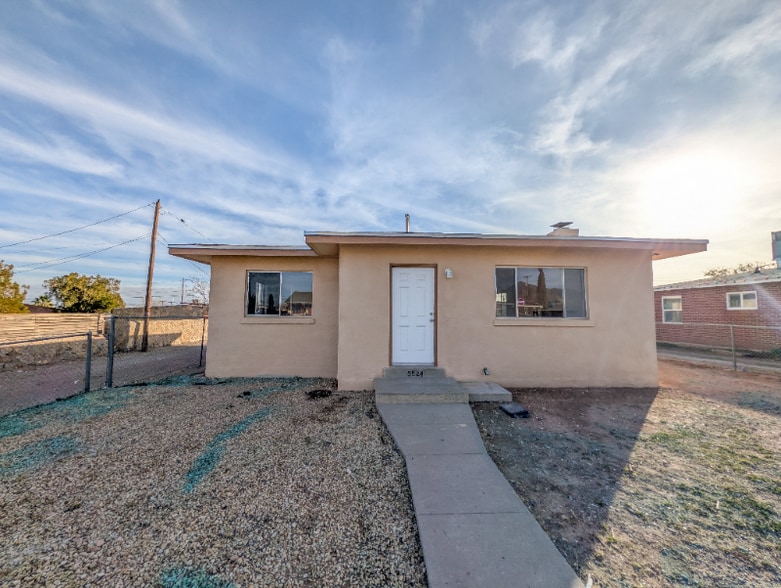 Building Photo - 3524 Mobile Ave