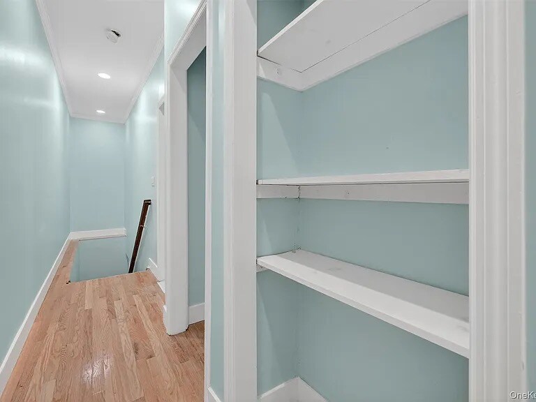 Building Photo - 636 Throgs Neck Expy