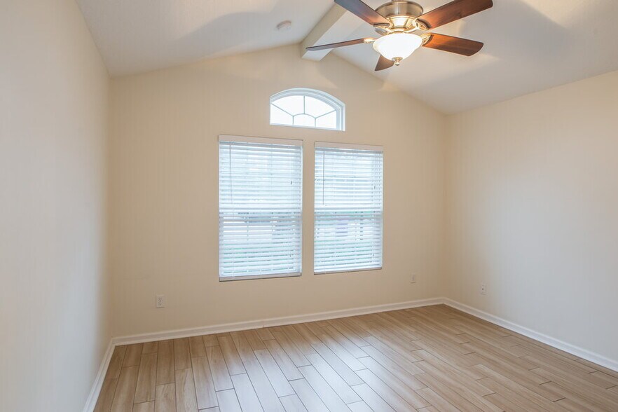 Building Photo - 108 Corral Cir