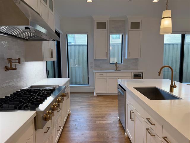 Building Photo - 4412 Emerson Ave