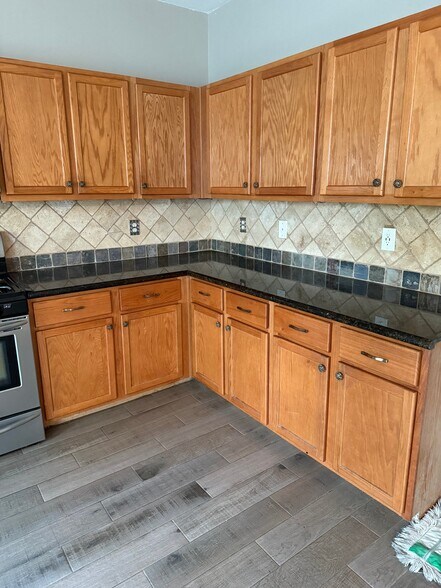 Building Photo - 21910 Willow Downs Dr