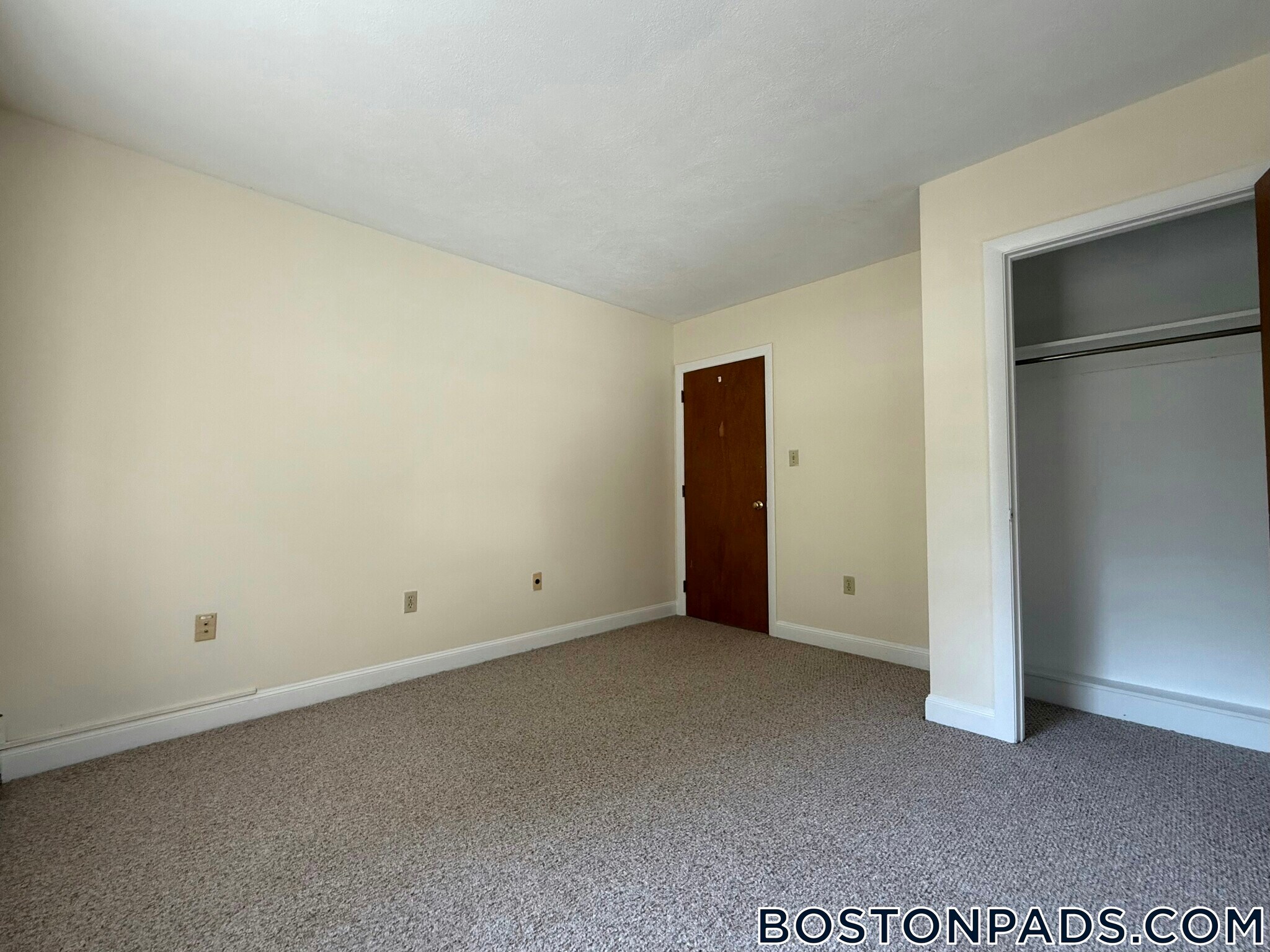 Building Photo - 12 Brattle Dr