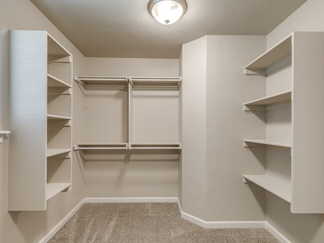 Building Photo - 4505 Black Mesa Ln