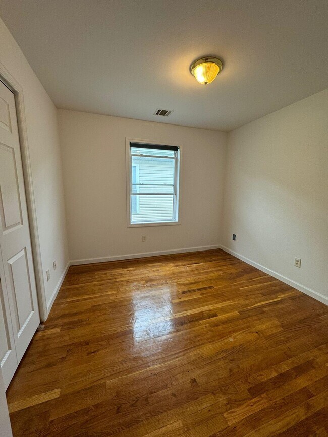 Building Photo - 29 Bostwick Ave