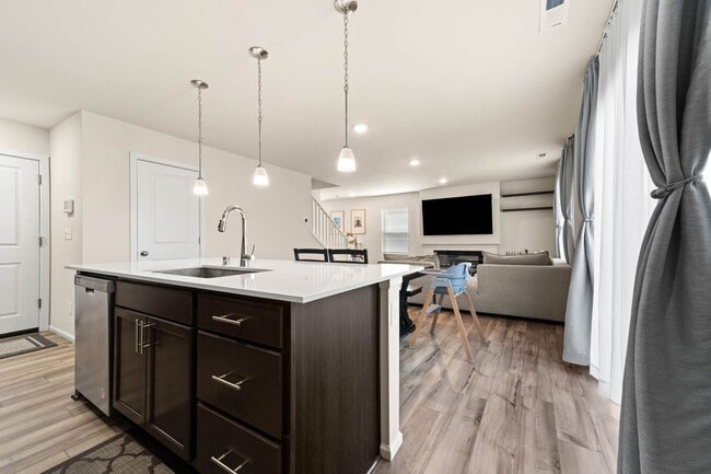 Building Photo - Spacious 3-Bedroom Home with Bonus Room, Main-Floor Den & Covered Patio Near JBLM