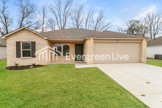 Building Photo - 163 Meadow Dr