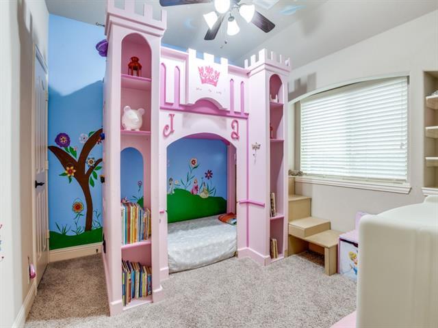 Building Photo - 804 Longhorn Drive