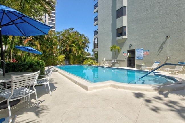 Building Photo - 2 Bedroom 2 Bath Waterview Condo (Palm Place Condominiums)