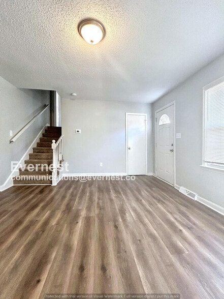 Building Photo - 542 Newcastle Rd