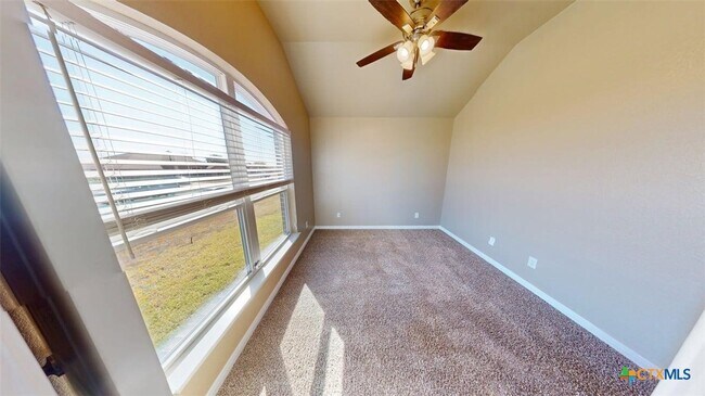 Building Photo - 307 Dober St