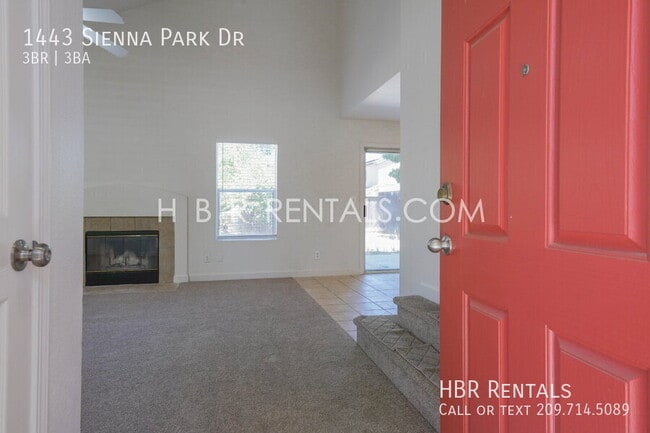 Building Photo - 1443 Sienna Park Dr