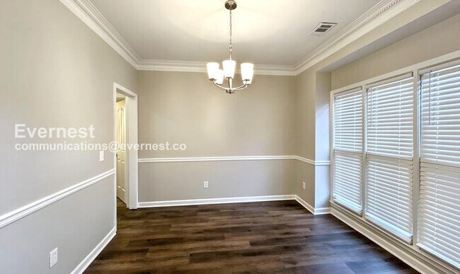 Building Photo - 3106 Sherwood Oaks Ln