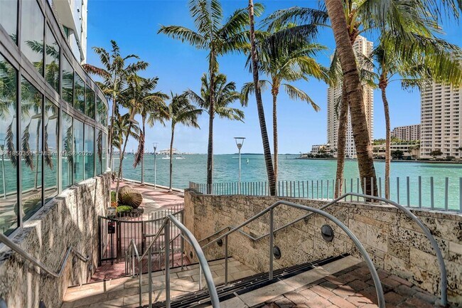 Building Photo - 335 S Biscayne Blvd