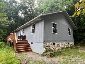 Building Photo - 457 Fox Trce Dr