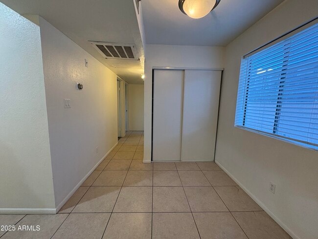 Building Photo - 2938 N 61st Pl