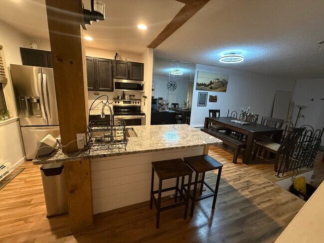 Building Photo - 11 King Arthur Dr