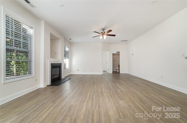 Building Photo - 1622 Wilburn Park Ln NW
