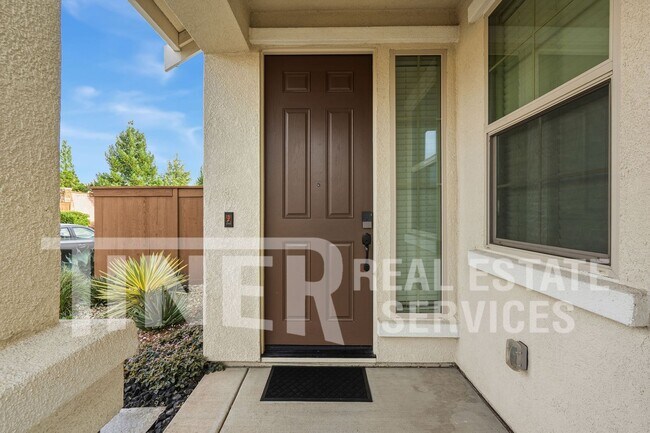 Building Photo - 3719 Edington Dr