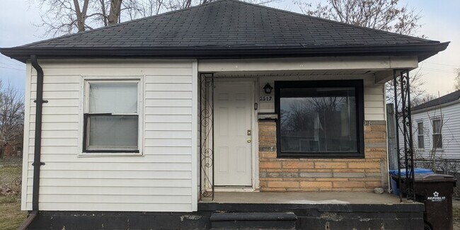 Primary Photo - 3517 Hickory Street