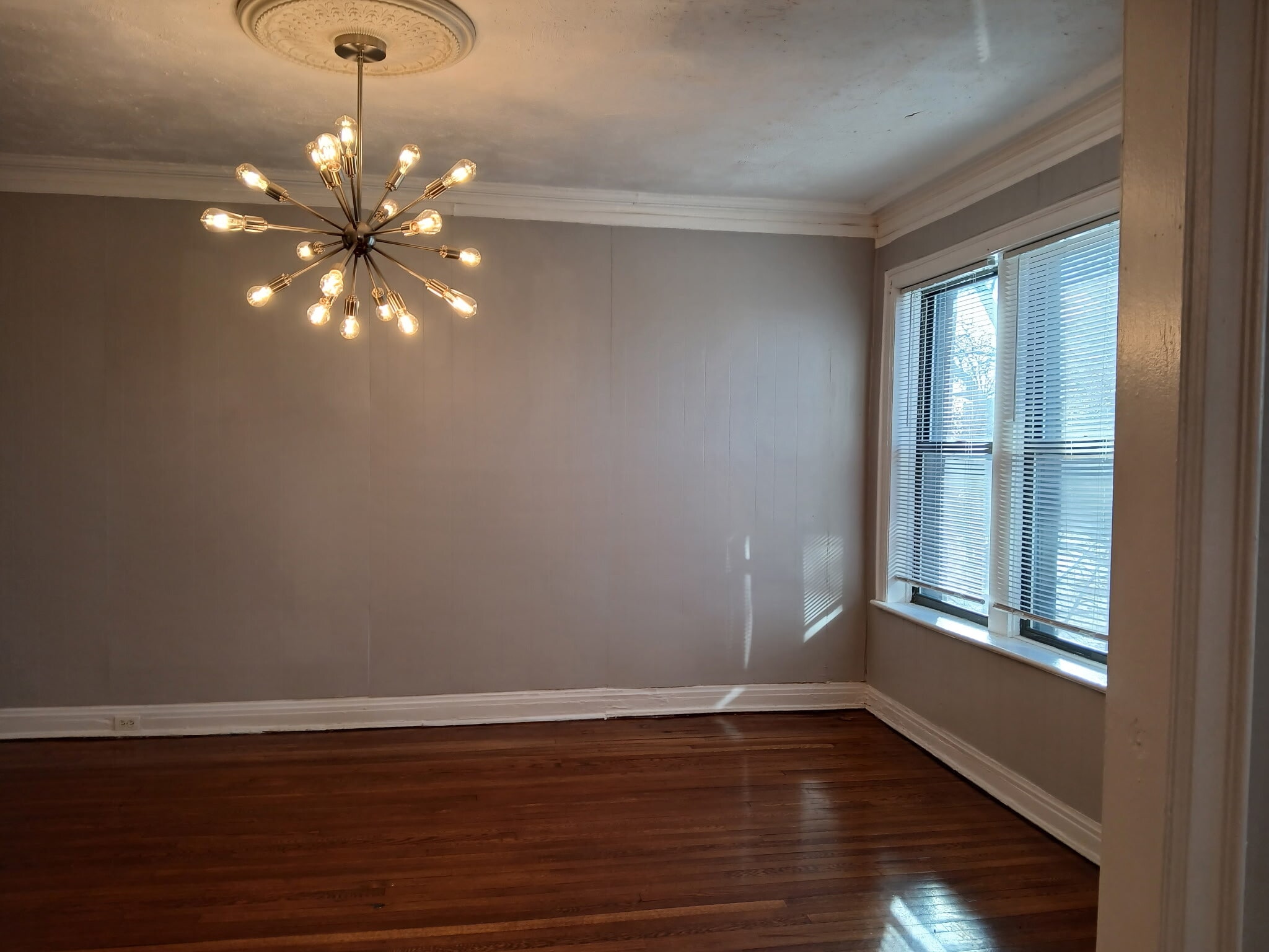 Building Photo - 6843 S Merrill Ave