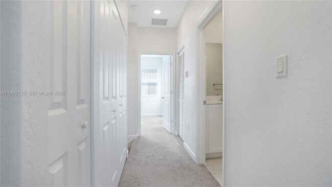 Building Photo - 2676 SE 12th St