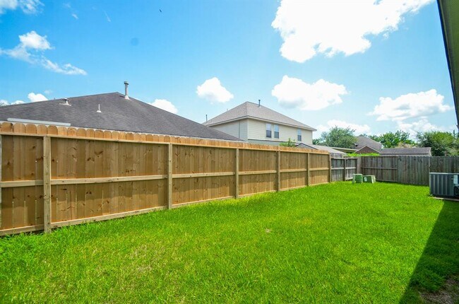 Building Photo - 12214 Iris Hollow Way