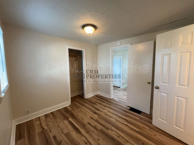 Building Photo - 1530 S Union St