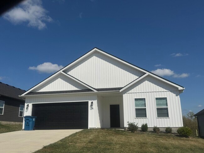 Primary Photo - 102 Sidewinder Dr