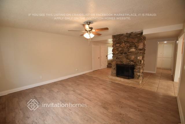 Building Photo - 2025 S Main St